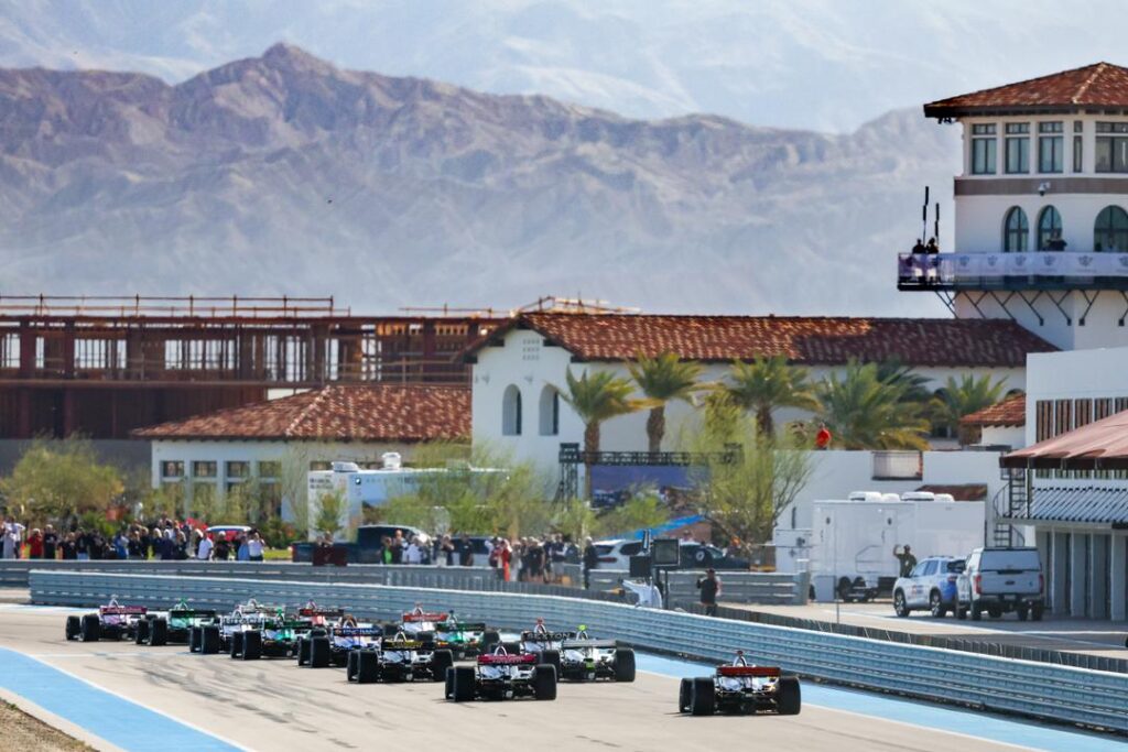 Indycar racing at the $1million non championship event 