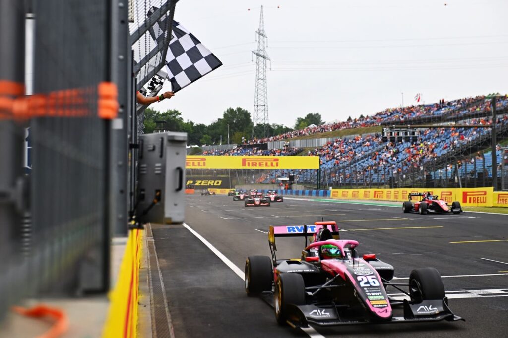 Barcelona F3 pre-season testing: Tsolov dominates day 2