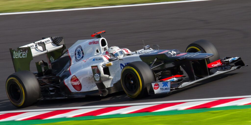 Kamui Kobayashi driving for Sauber at the 2012 Japanese Grand Prix