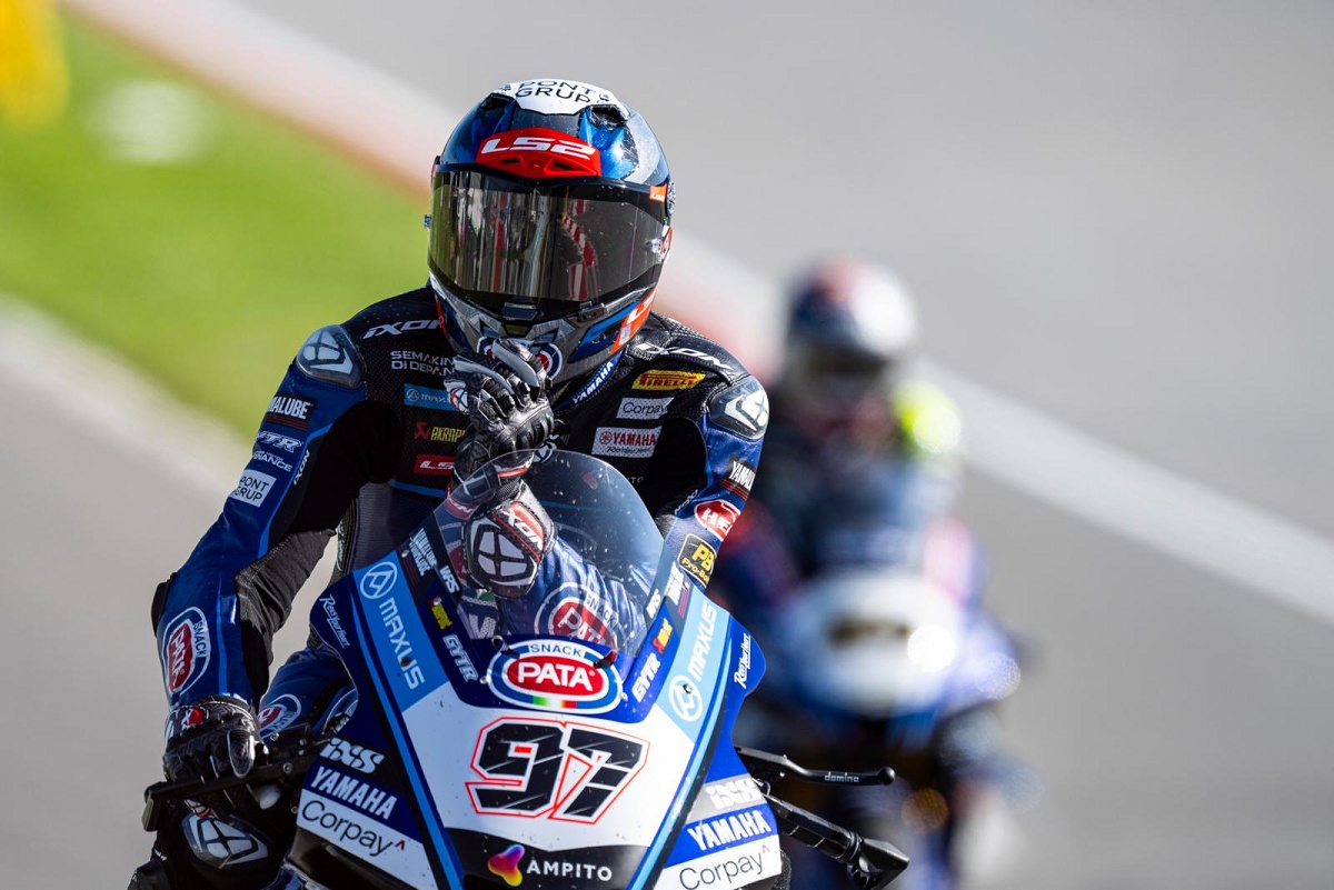 WorldSBK rider Xavi Vierge (Pata Maxus Yamaha)