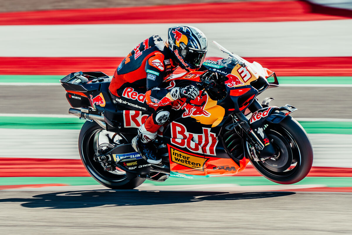 MotoGP | Austrian GP | Acosta Sets the Pace as KTM Dominate Friday