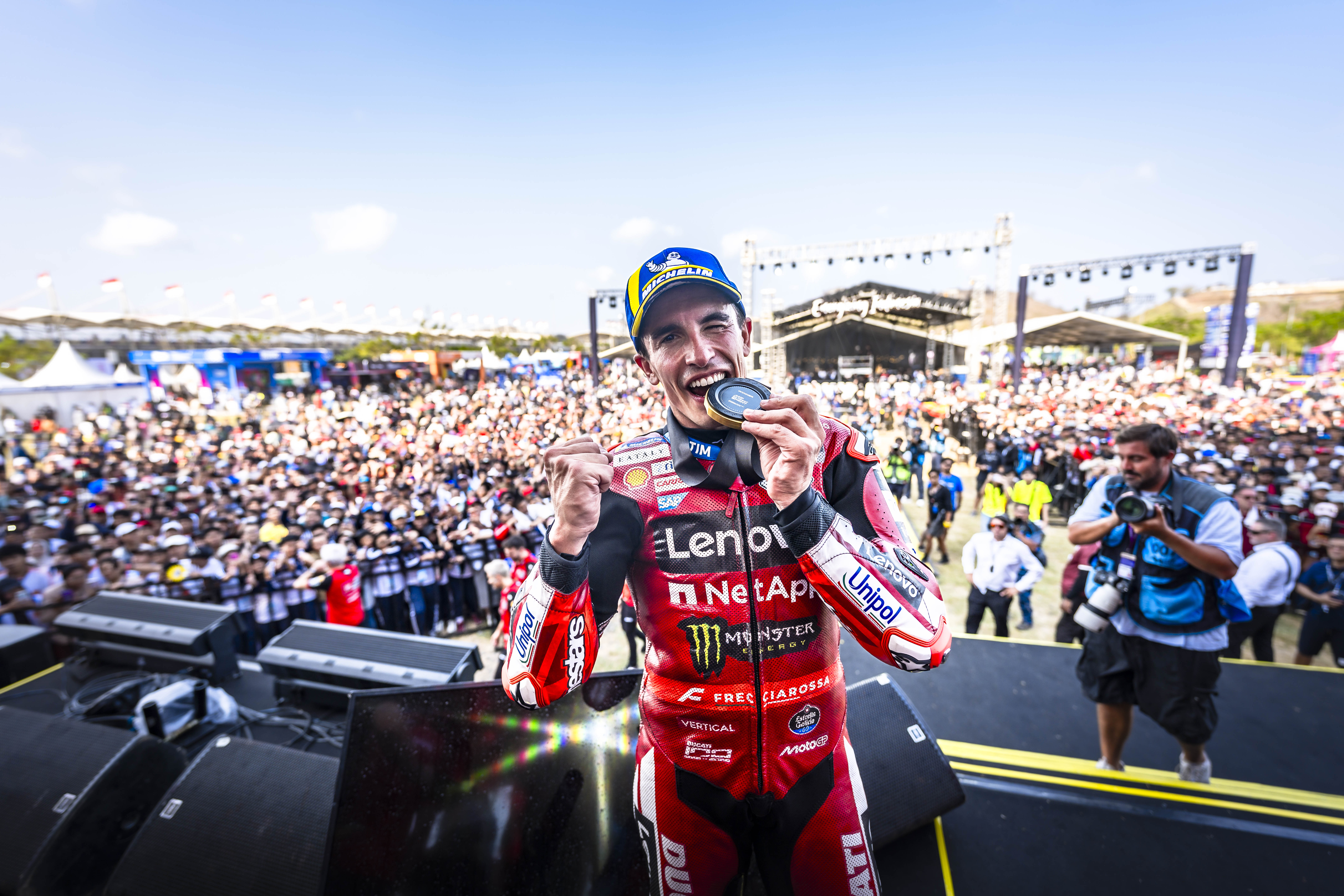 MotoGP | Indonesian GP | Marc Márquez Comes Out On Top During Chaotic Sprint In Mandalika